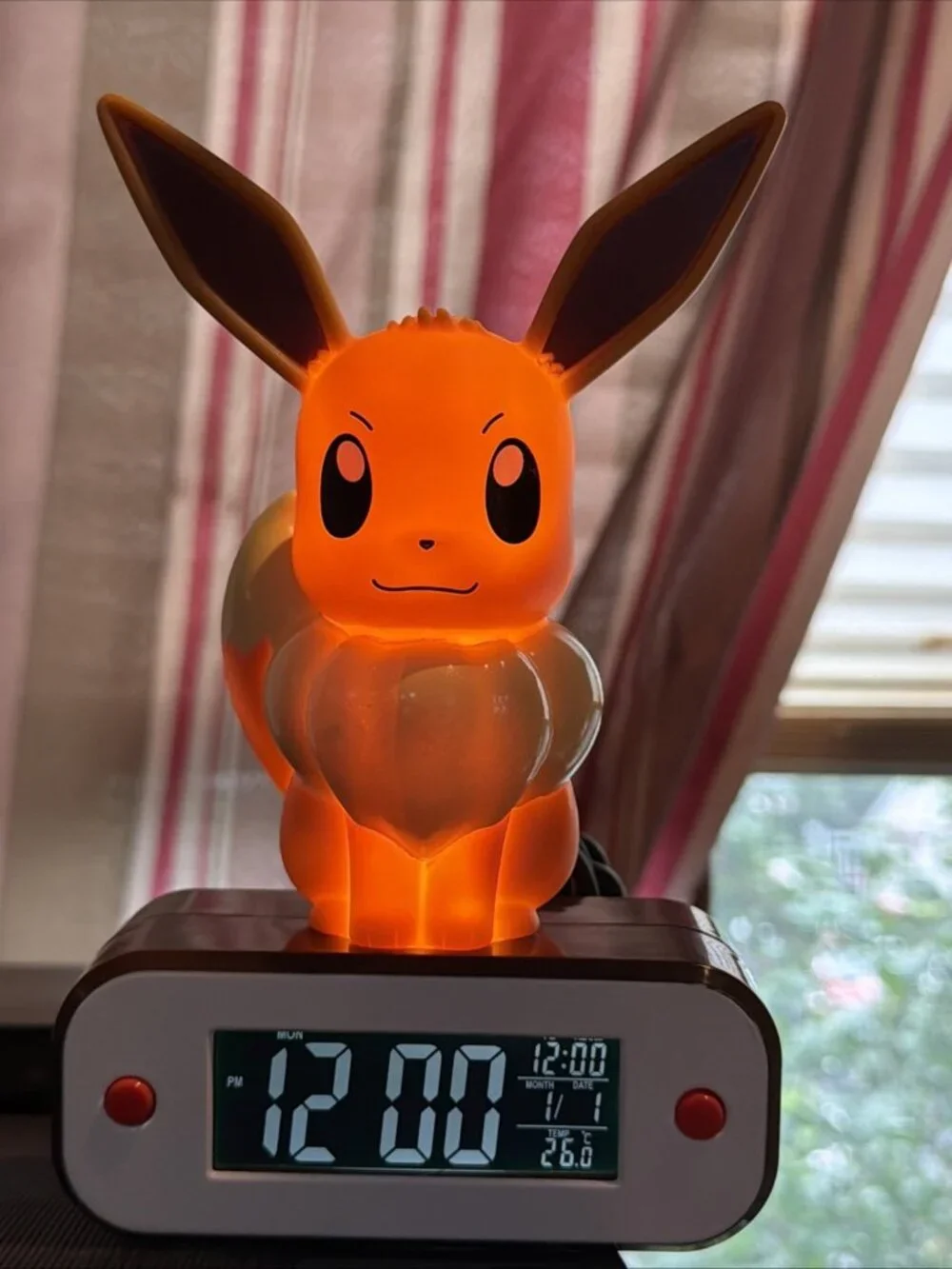 2018 Teknofun Pokemon Eevee Light Up Alarm Clock with Charger Tested Works